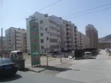 房子是南北通透两居室,中间楼层,可以拎包入住