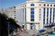 本小区环境优美,交通便利,购物方便,小区物业好。