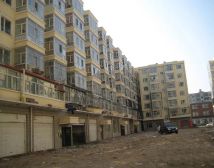 格局板正,楼层好,视野宽阔,采光充足,配套设施齐全