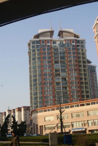  �츣Է4��2��2���ϱ�����7000.00Ԫ/�³��� 