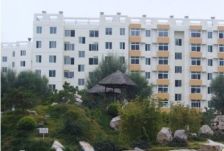 潍河湿地公园边 电梯房 二室 客厅向阳