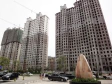 此房位于中间楼层,两室明厅的,楼层好