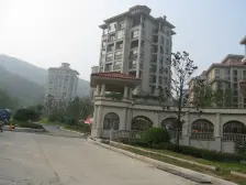 200万软硬装修基本未住,家里东西都可以留下 带车位