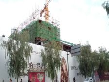 易合仓旁升龙城精装两室,业主改成独立的两间了