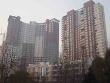 房本满5年了,房主楼层好,采光好,可看江。