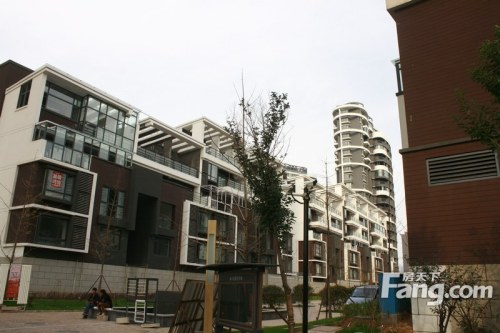 和达和城实景图洋房工程进展（20121112）