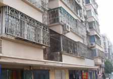 高楼层,户型好,交通便利、生活便利,出门就是菜市场