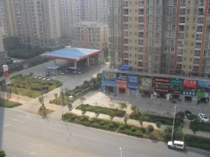 华天公寓70年产权带全屋家电家具中间楼层