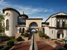 小区好位置,毛坯房可以自己装修喜欢的风格