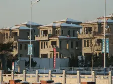 天越湾 大独栋 毛坯 大院子三面院子 带四个私家车位