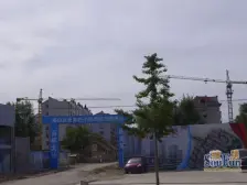 位置好在福海路边上,环境优美,交通便利,适于居住。