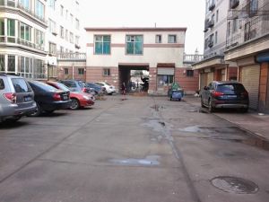 采光好,交通便利,无遮挡,小区出入方便 :