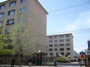 新城区鼓楼关小片区 采光好 有院能停车 付款方式灵活