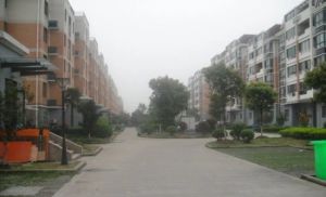 海鑫苑 3室2厅 南 北