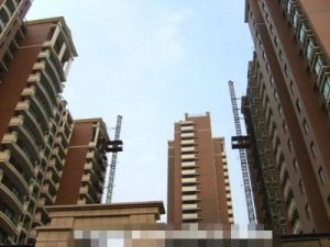 房本2年外,精装现房。 房东诚心出售,支持后期手续