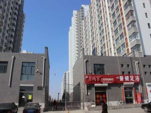 此房满五唯一.精装修可以拎包入住,采光好.