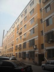 植物园地铁口 彤辉小区 地暖双卫 出门16中 有停车位