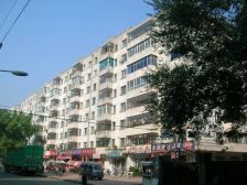 此房地点好位于二商店商圈繁华地段,出行便利