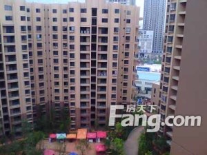 中天花园套三东山客厅 好楼层能看水