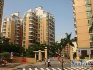 驰誉电梯房三居 房本满五年 出行便利 采光好