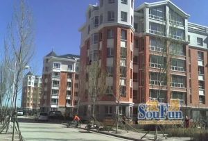 行署路电梯房,南北向大三室双气,天府楼上!70年产权