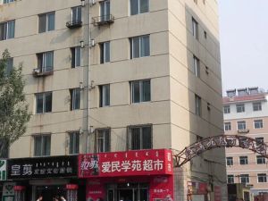 近地铁公交小区自带幼儿园一楼近出方便