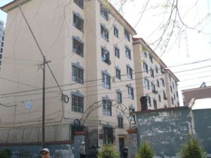 锡林路 步梯中层 户型好采光好 空户可贷