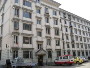 女子监狱家属楼 3室2厅 南 北