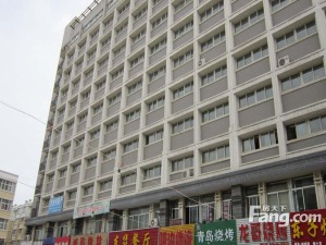 2008年多层房 市区内繁华地段出门口游麟路菜市场