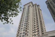 芝罘区主干路沿线电梯房三居室东打头毛坯单价低