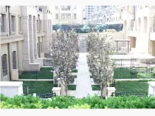 东打头,南下沉独栋,总共5层,毛坯,小区中间位置。