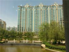 业主诚意出售,小区绿化好,停车方便,看房方便