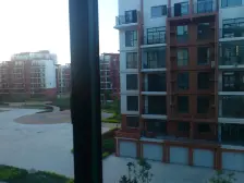 世纪花园三期步梯1居室步梯3楼。