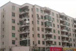 松桂园八一桥大两房工商银行单位房物业管理人员都不错