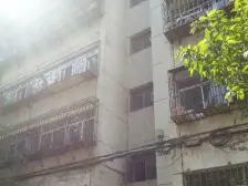 广场 地铁口 采光好 南北通透 中间楼层