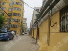 凌云小区低楼层户型好价格合适交通便利配套齐全