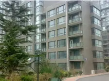 三室少见户型,兼具舒适。中间楼层!