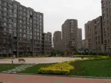 华东人家两室南北向 精装修 楼层好 采光充足