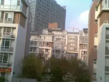 高新万达旁边,封闭小区,多层,南北通透,近地铁