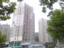 虎滩 封闭小区近地铁站 有12平阁楼 近渔人码头