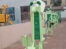 精装修婚房,有电梯,一共就五层是电梯洋房