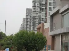 半岛蓝湾,歩梯,精装两室带阳台。