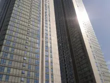 空中大平层,俯瞰整个星海广场,海景与繁华皆可兼得