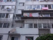 青松大两室南北通透,地脚好 中间楼层 钥匙房