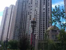 万国双南挑担户型 精装修 采光好高楼层