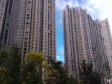 万国宫馆二期 楼位置好 精装修 价位低