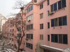 此房格局通透,近年装修。出小区就是公交 地铁100米