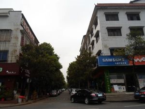 星沙三区两门面一起六层房东诚心出售