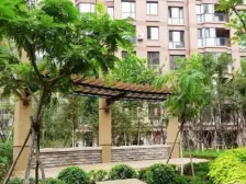 房子位于锦绣暖山较好位置,自住装修,商圈配套成熟