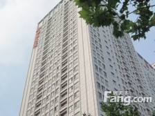 七十九 房龄新 70年产权,有煤气 装修好到拎包入住